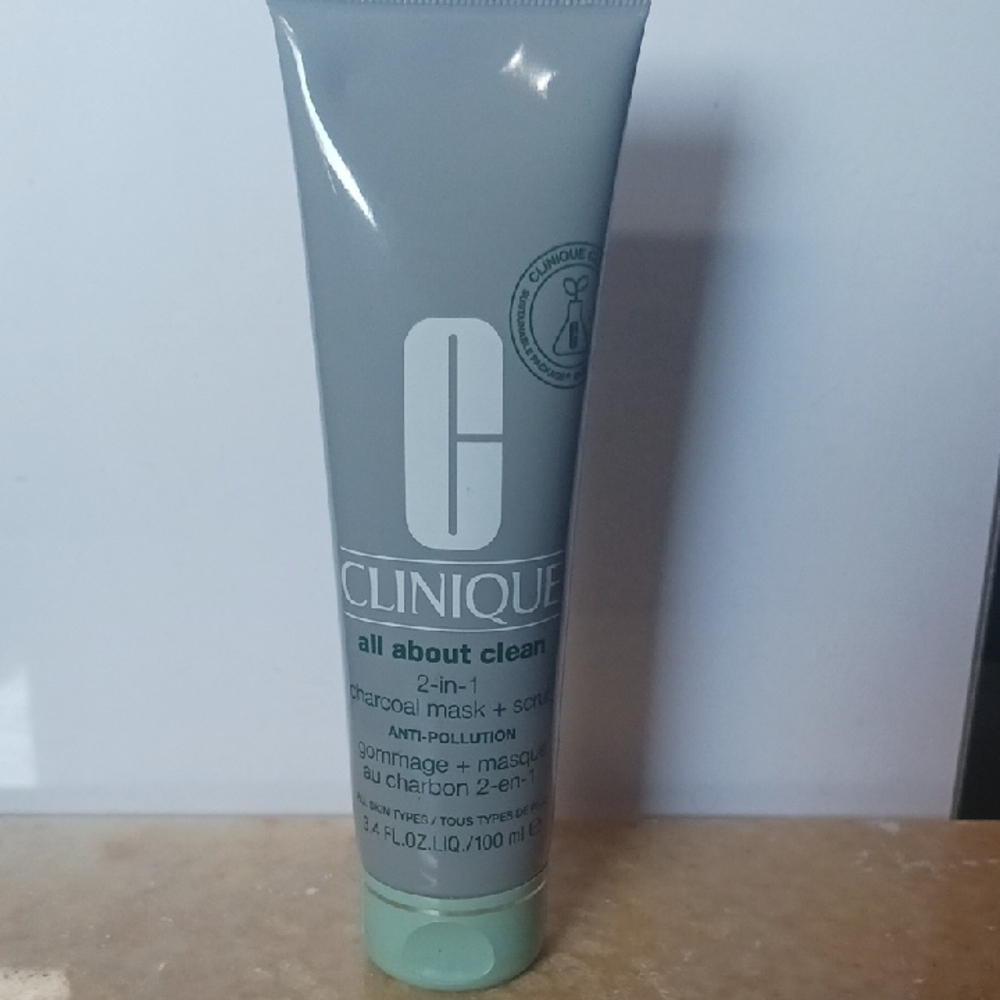 Clinique All About Clean 2-in-1 Charcoal Mask - Gray